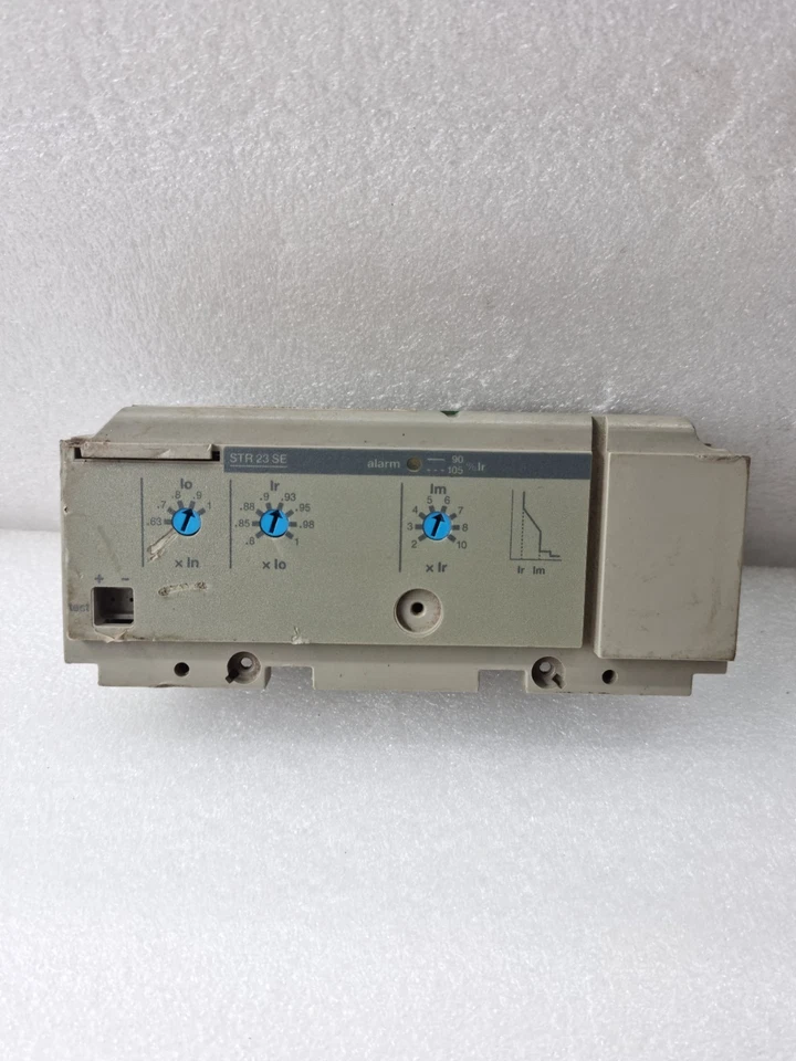 Merlin Gerin STR 23 SE Circuit Breaker 1074050A Free Fast Ship STR23SE 1074050A